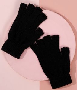 GUANTES-DE-LANA-INVIERNO-NEGROS-SIN-DEDOS